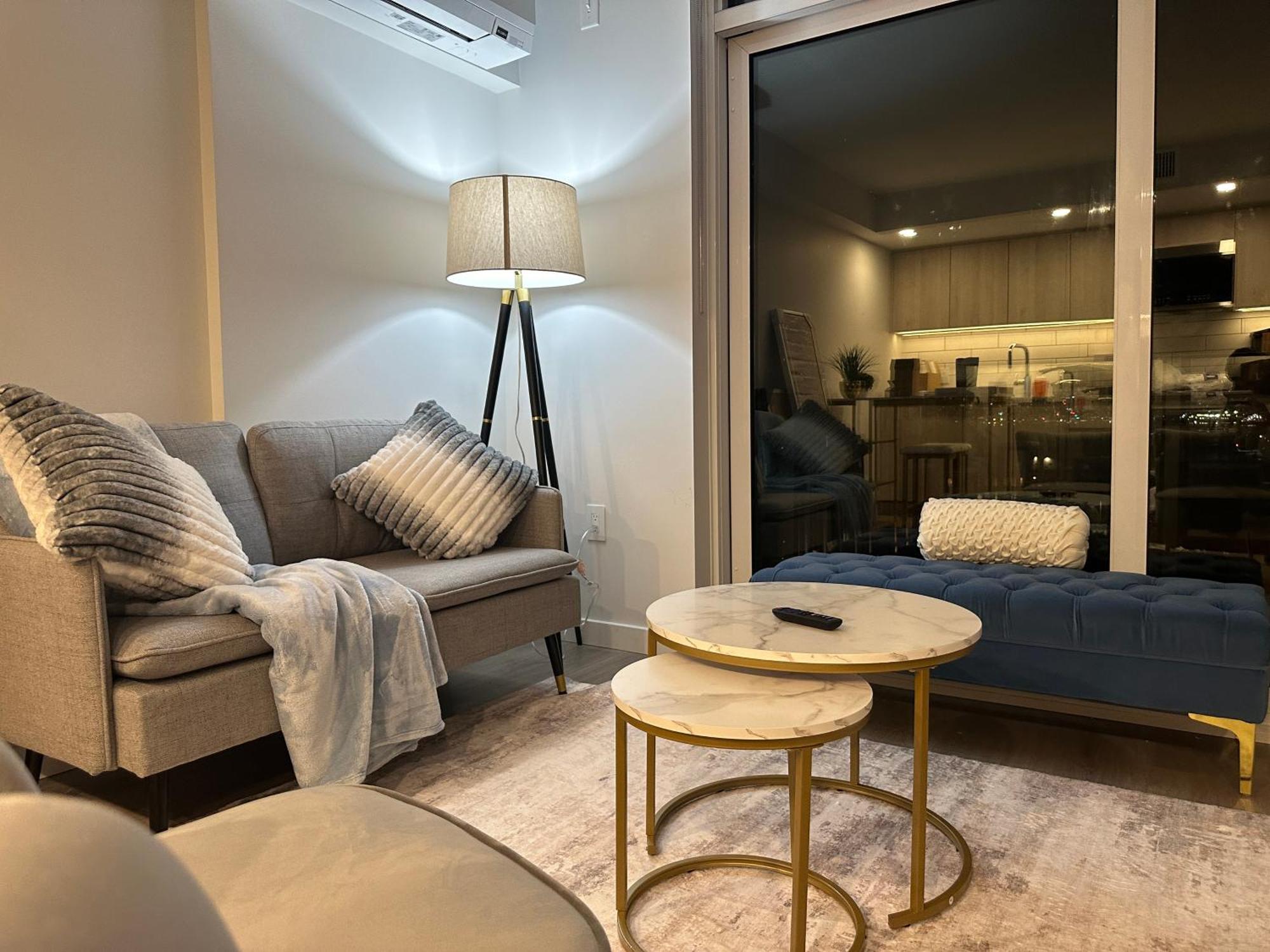 Downtown Center Silverstone Tower I And II Long-Term Booking Only Your Second Home In Vancouver Esterno foto