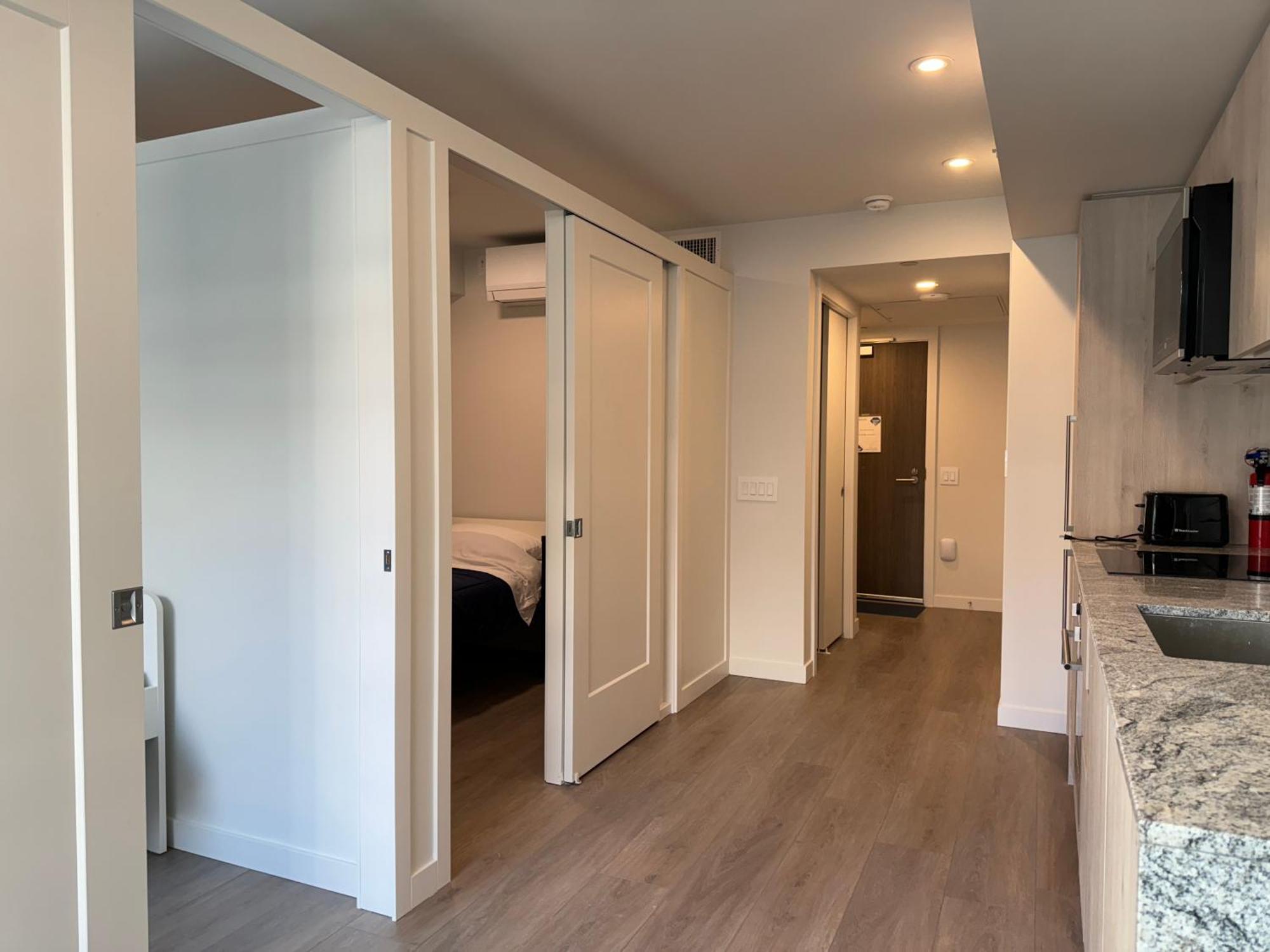 Downtown Center Silverstone Tower I And II Long-Term Booking Only Your Second Home In Vancouver Esterno foto
