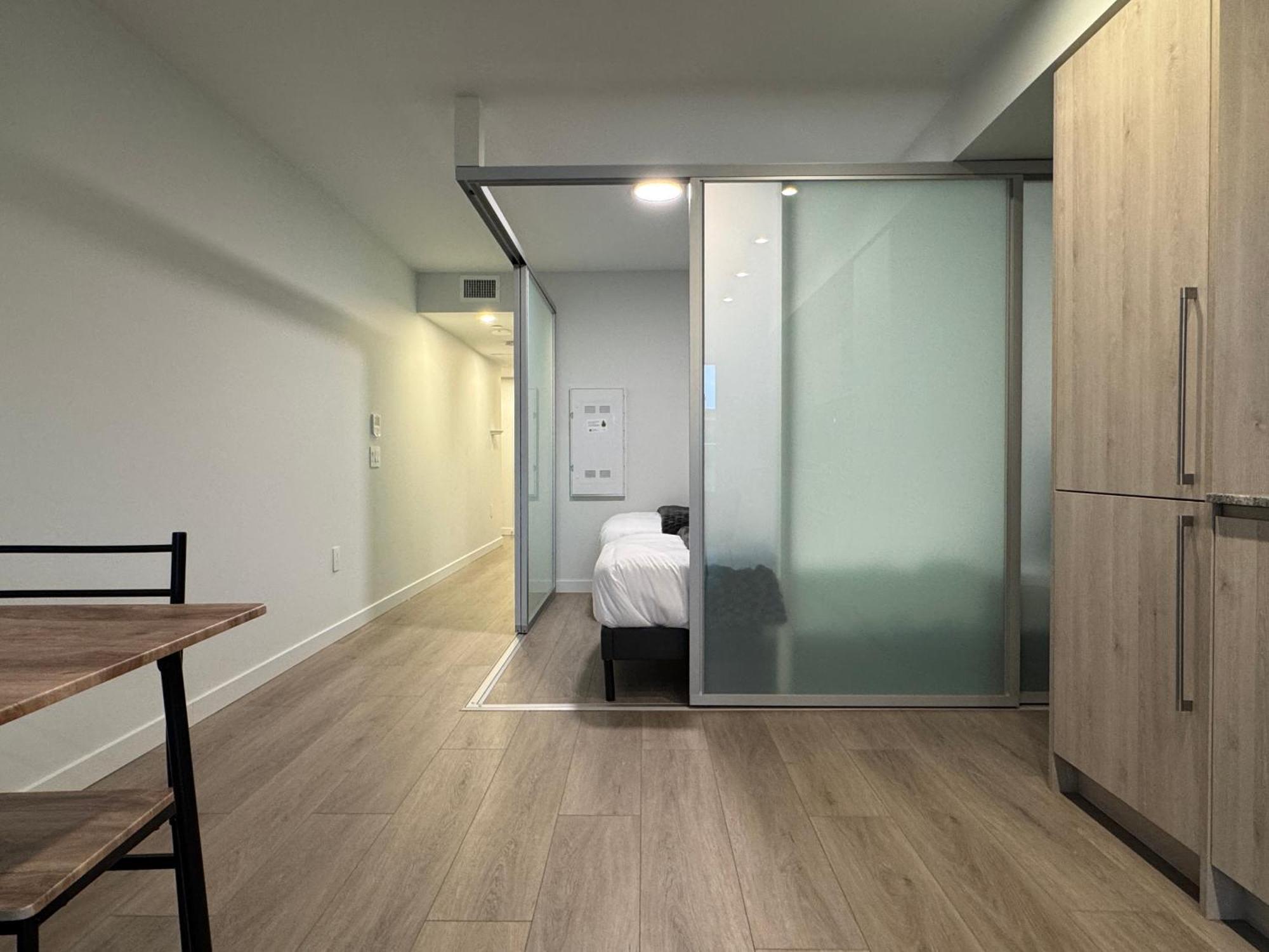 Downtown Center Silverstone Tower I And II Long-Term Booking Only Your Second Home In Vancouver Esterno foto