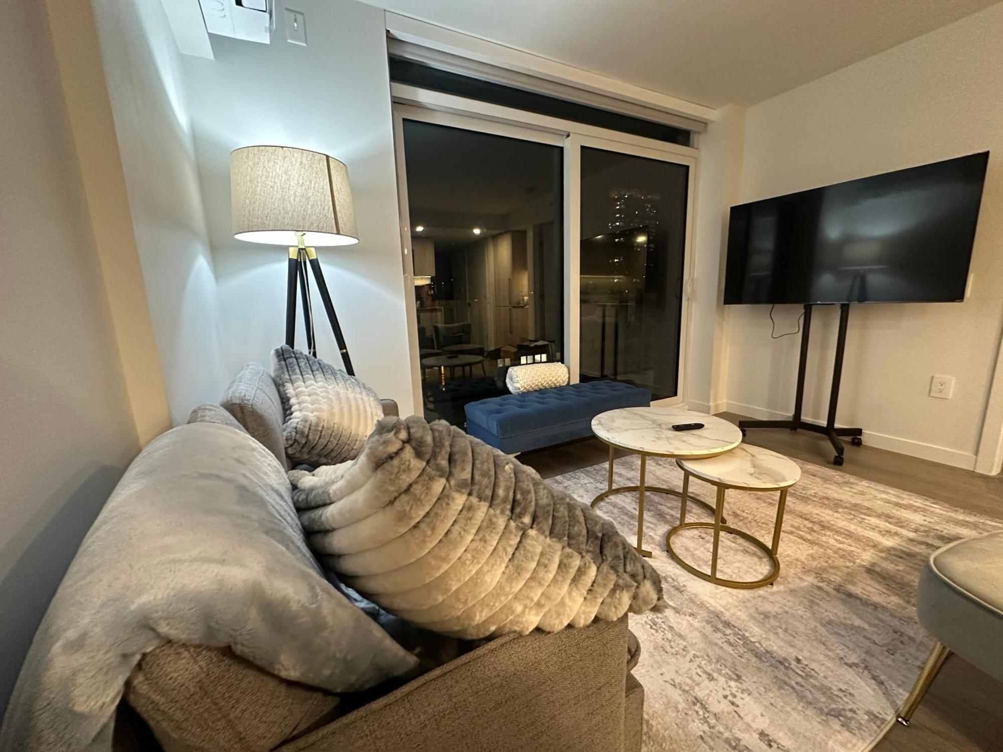 Downtown Center Silverstone Tower I And II Long-Term Booking Only Your Second Home In Vancouver Esterno foto